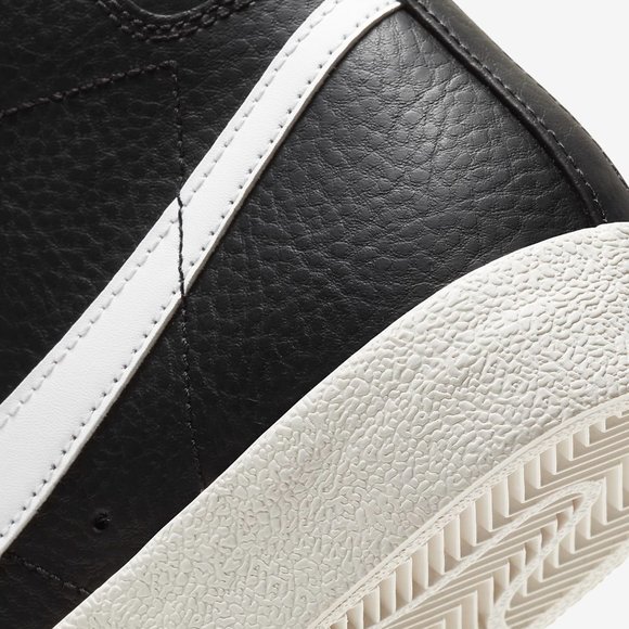 NIB Nike Blazer Mid 77 Vintage Black White Sail - Picture 8 of 12